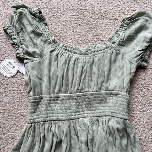 Hollister Saidie On Off Shoulder Tiered Sundress Dress Skort Sage Green Ruffle M - Picture 11 of 14